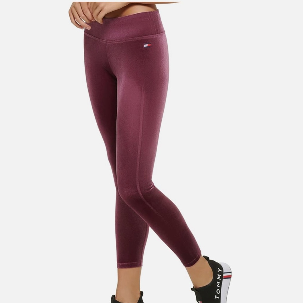 NWT Tommy joggers